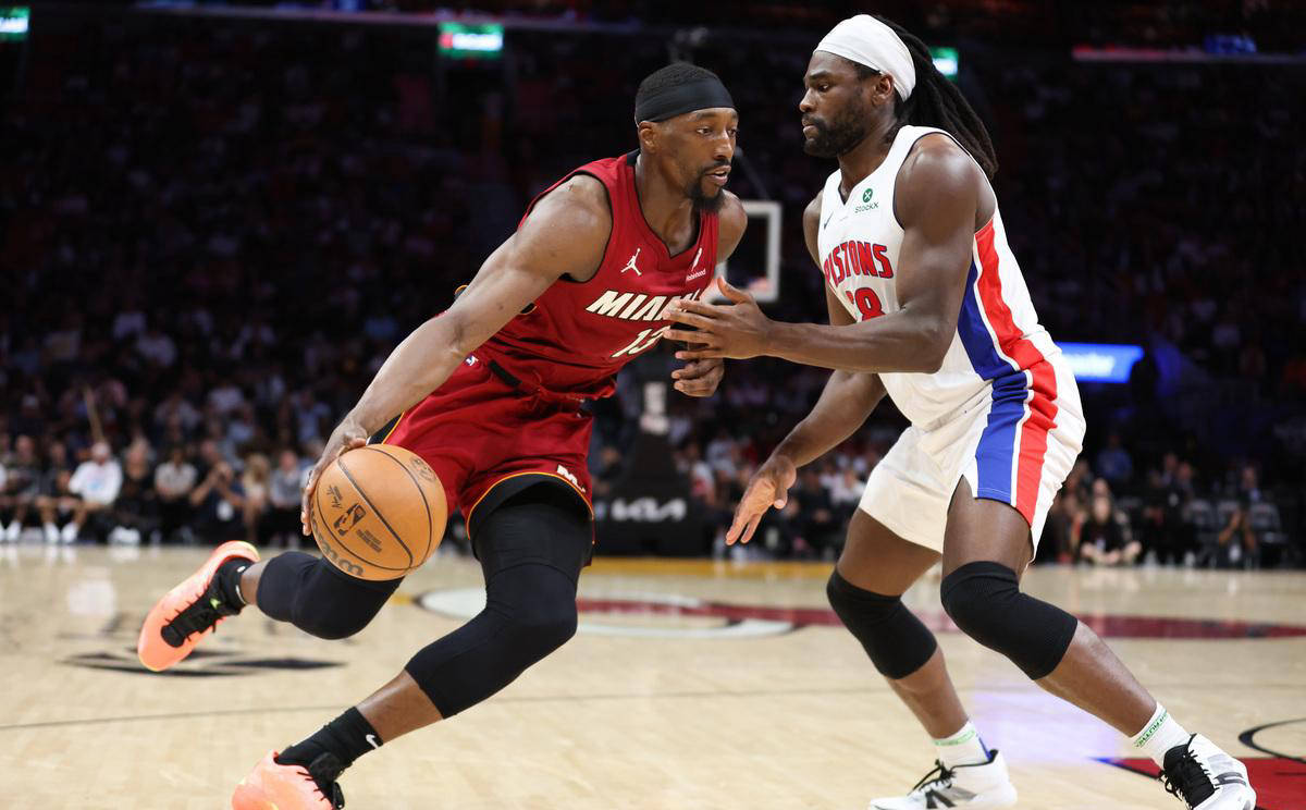 密尔沃基雄鹿主教练