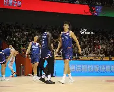 刚刚！库里怒砍33分山东泰山转会期调整名单，里程碑夜波尔图临场应变